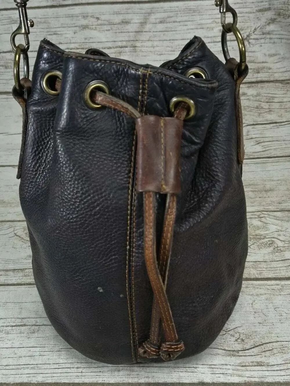 Stone Ridge Vintage Leather Drawstring Bucket Crossbody Bag